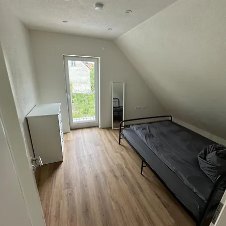 House With 8 For Rent